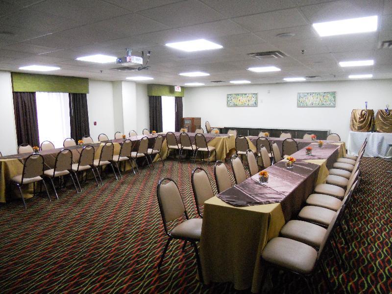 Hotel Express & Orange - Deltona By Ihg 2*